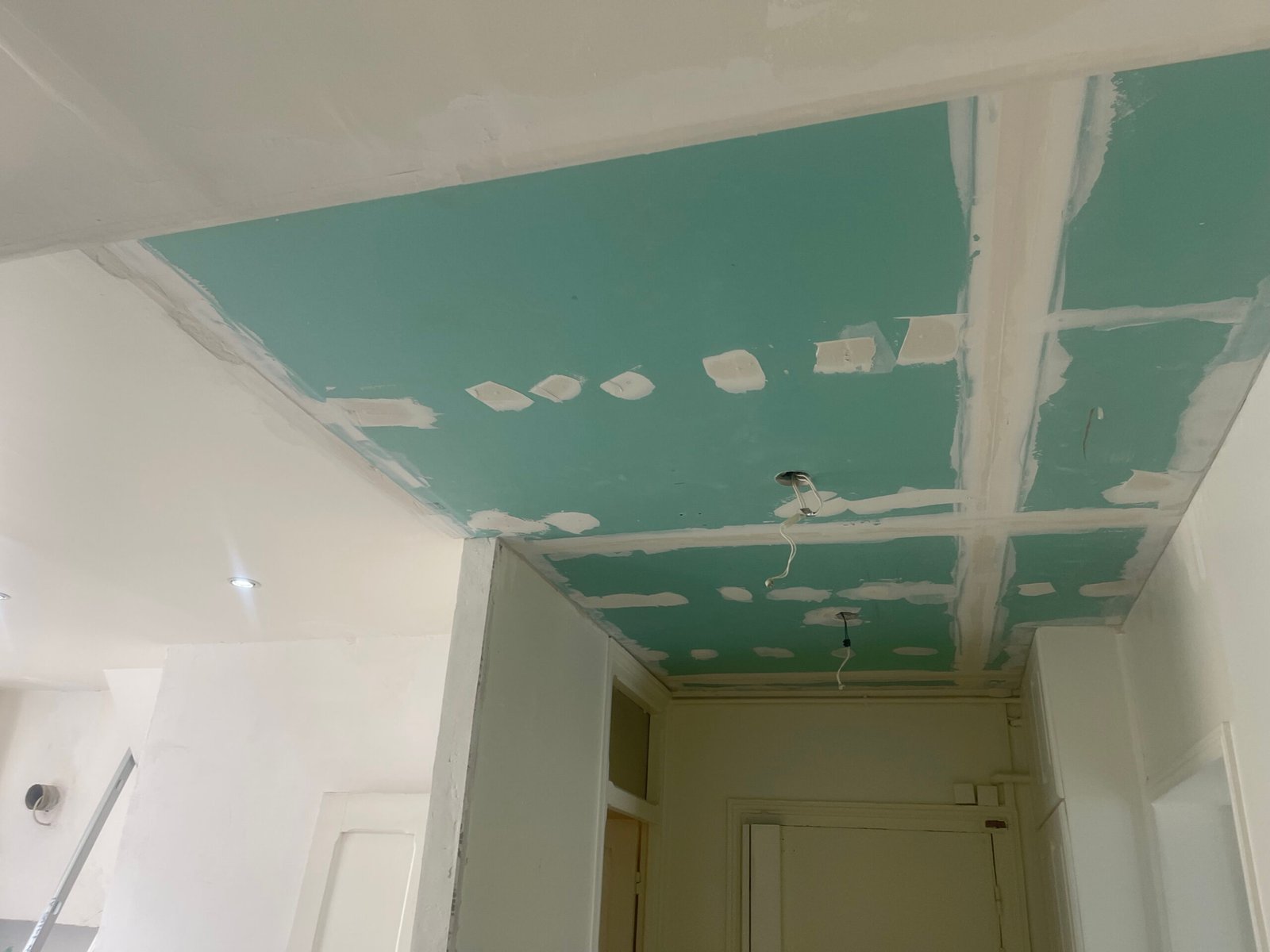 Pose du BA13 hydrofuge salle de bain