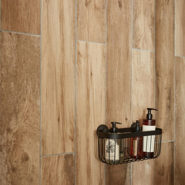 Carrelage imitation bois salle de bain chaleureux 2026