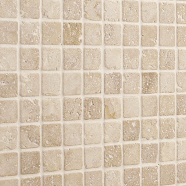 Mosaïque travertin minéral salle de bain 2026